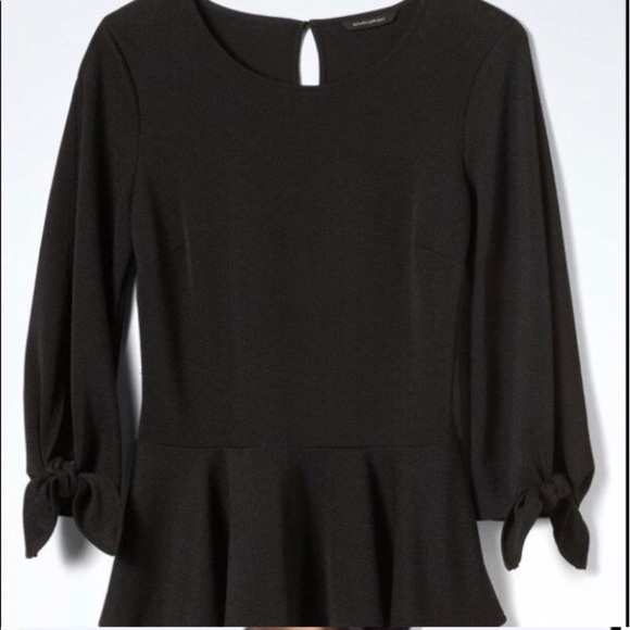 Banana Republic Tops - BANANA REPUBLIC tie cuff 3/4  sleeve peplum Blouse